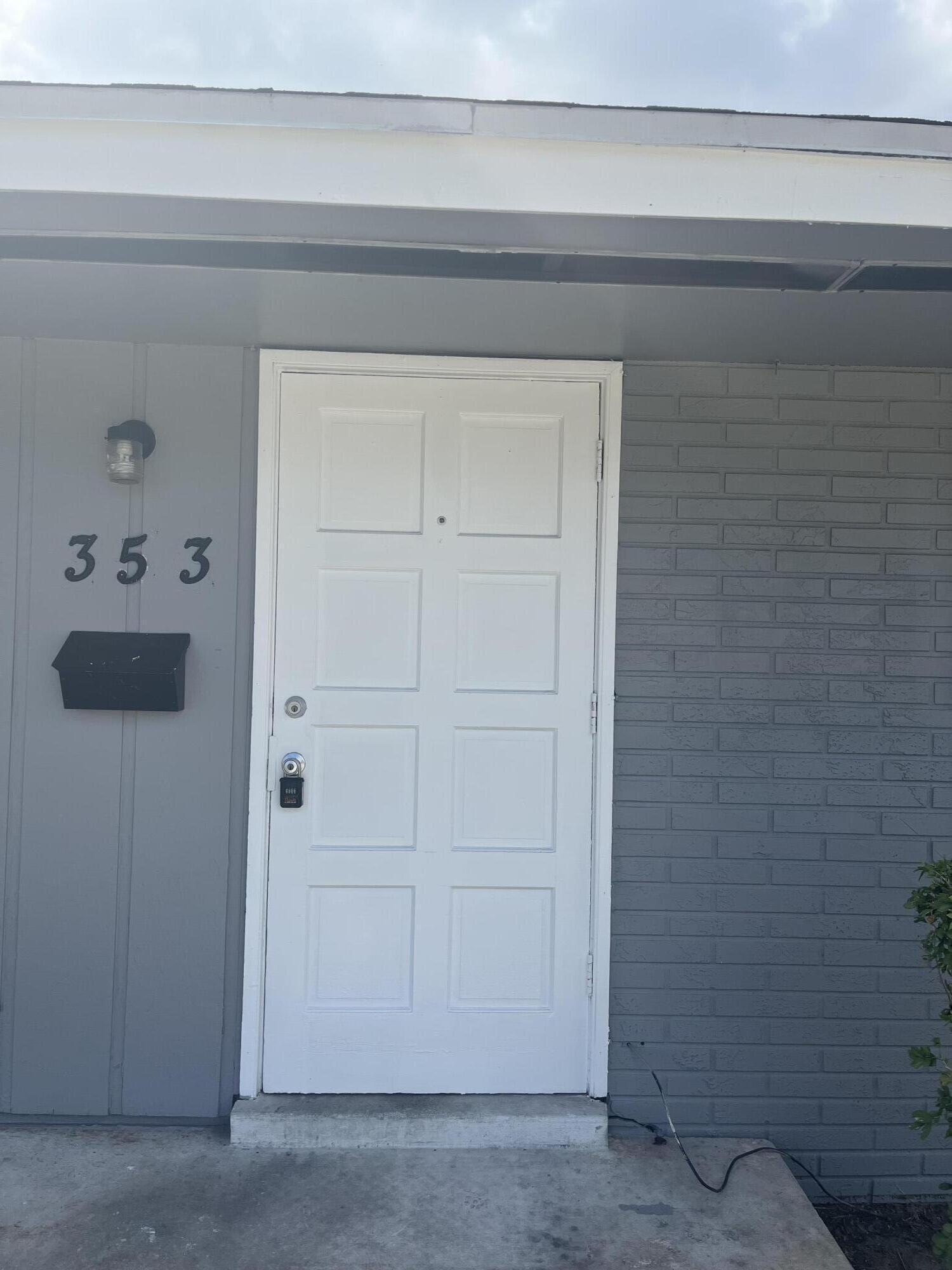 353 Silver Beach Road Riviera Beach, FL 33403 - Photo 3 of 10 a close view of cabinet