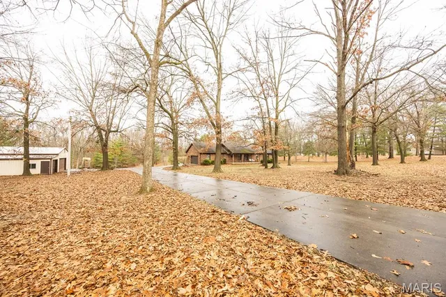 $400,000 | 6806 Ivy Lane, Godfrey, IL 62035