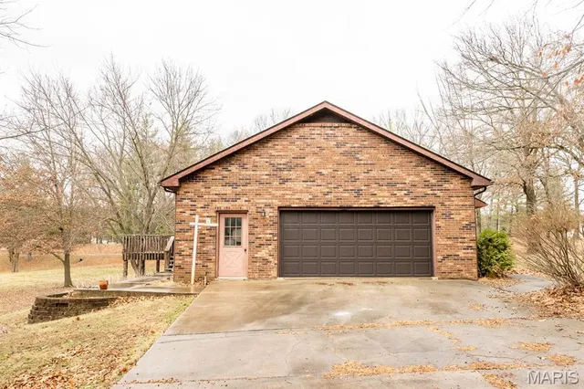 $400,000 | 6806 Ivy Lane, Godfrey, IL 62035