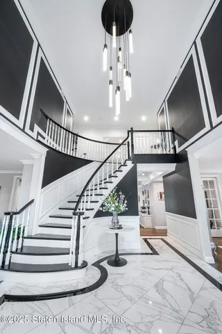 a view of entryway and hall