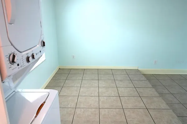 a view of a utility room