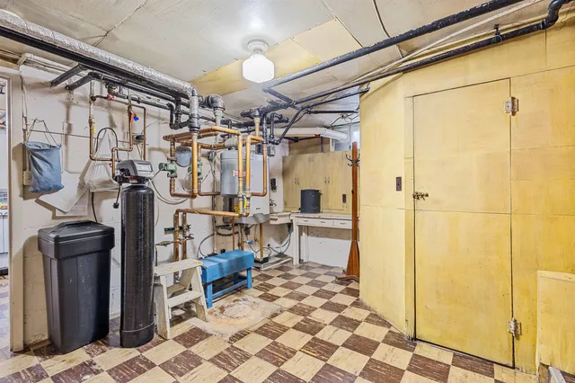 $450,000 | 812 Milwaukee Street, Kewaunee, WI 54216