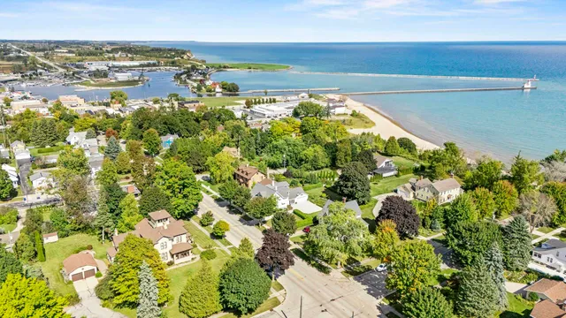 $450,000 | 812 Milwaukee Street, Kewaunee, WI 54216