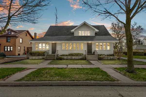 $450,000 | 812 Milwaukee Street, Kewaunee, WI 54216