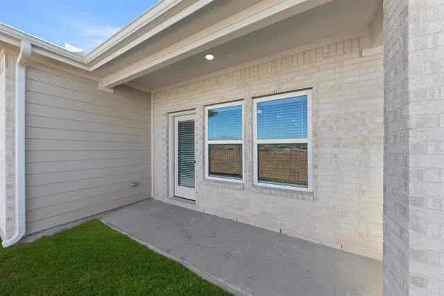 a view of an entrance of the house
