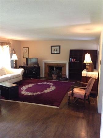476 Frank Smith Road Longmeadow, MA 01106 - Photo 3 of 22 Gallery Image 3
