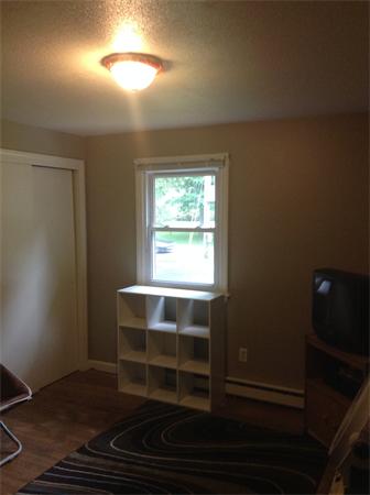 476 Frank Smith Road Longmeadow, MA 01106 - Photo 8 of 22 Gallery Image 8