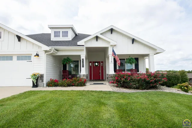 $589,000 | 2701 Twin Lakes Drive, Emporia, KS 66801