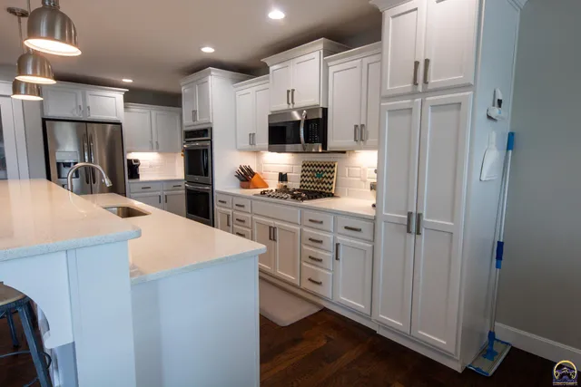 $589,000 | 2701 Twin Lakes Drive, Emporia, KS 66801