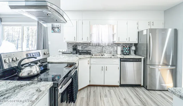 $375,000 | 2332 Highway 940, Pocono Summit, PA 18346