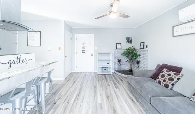 $375,000 | 2332 Highway 940, Pocono Summit, PA 18346