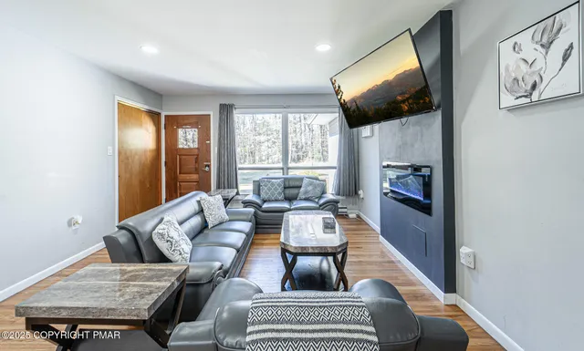 $375,000 | 2332 Highway 940, Pocono Summit, PA 18346