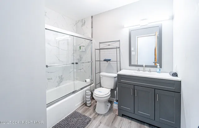 $375,000 | 2332 Highway 940, Pocono Summit, PA 18346