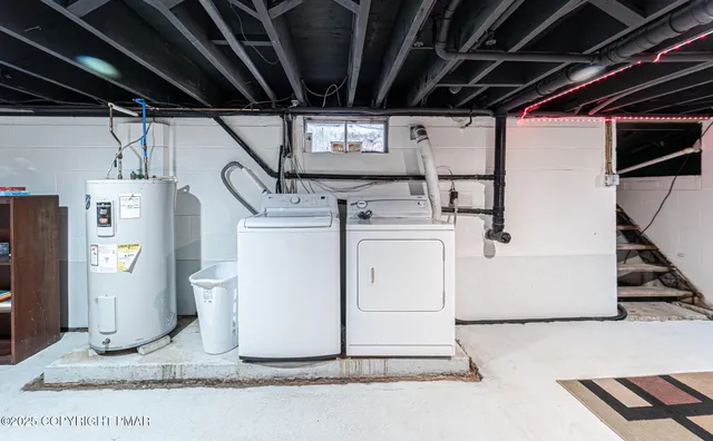 $375,000 | 2332 Highway 940, Pocono Summit, PA 18346