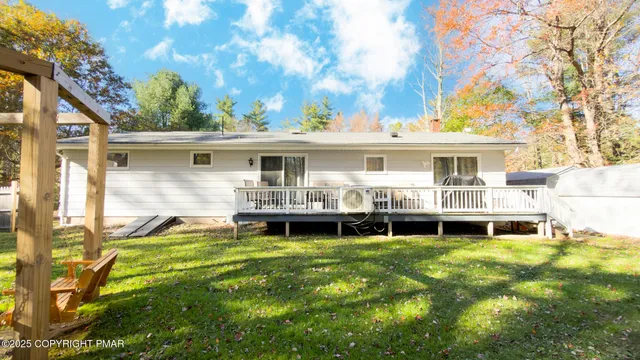 $375,000 | 2332 Highway 940, Pocono Summit, PA 18346