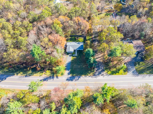 $375,000 | 2332 Highway 940, Pocono Summit, PA 18346