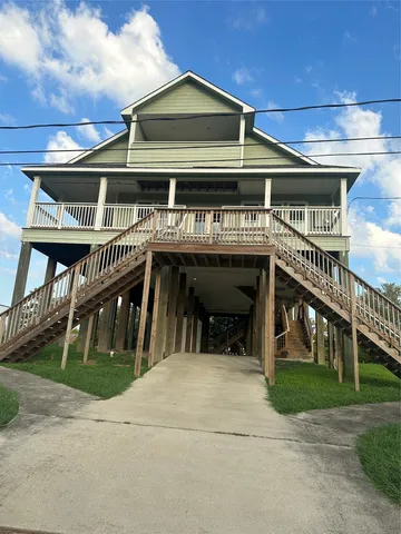$3,300 | 205 Rue Orleans Street, Baytown, TX 77520