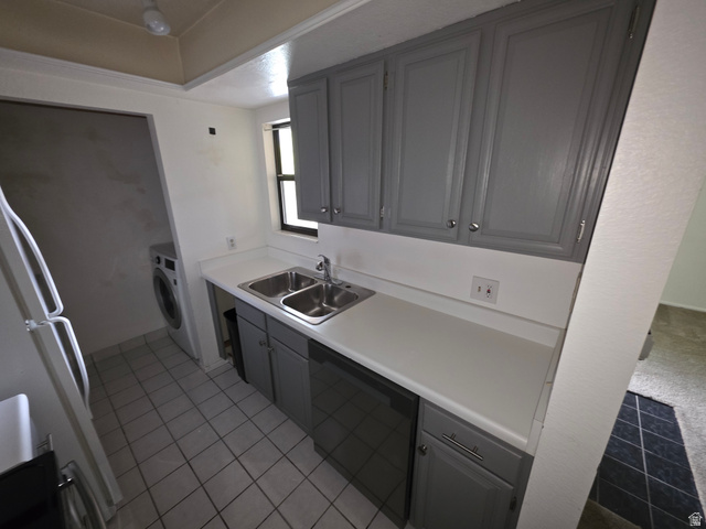 6852 Countrywoods Circle, Unit 5D Midvale, UT 84047 - Photo 17 of 50 Stainless Appliances, Tile Flooring.