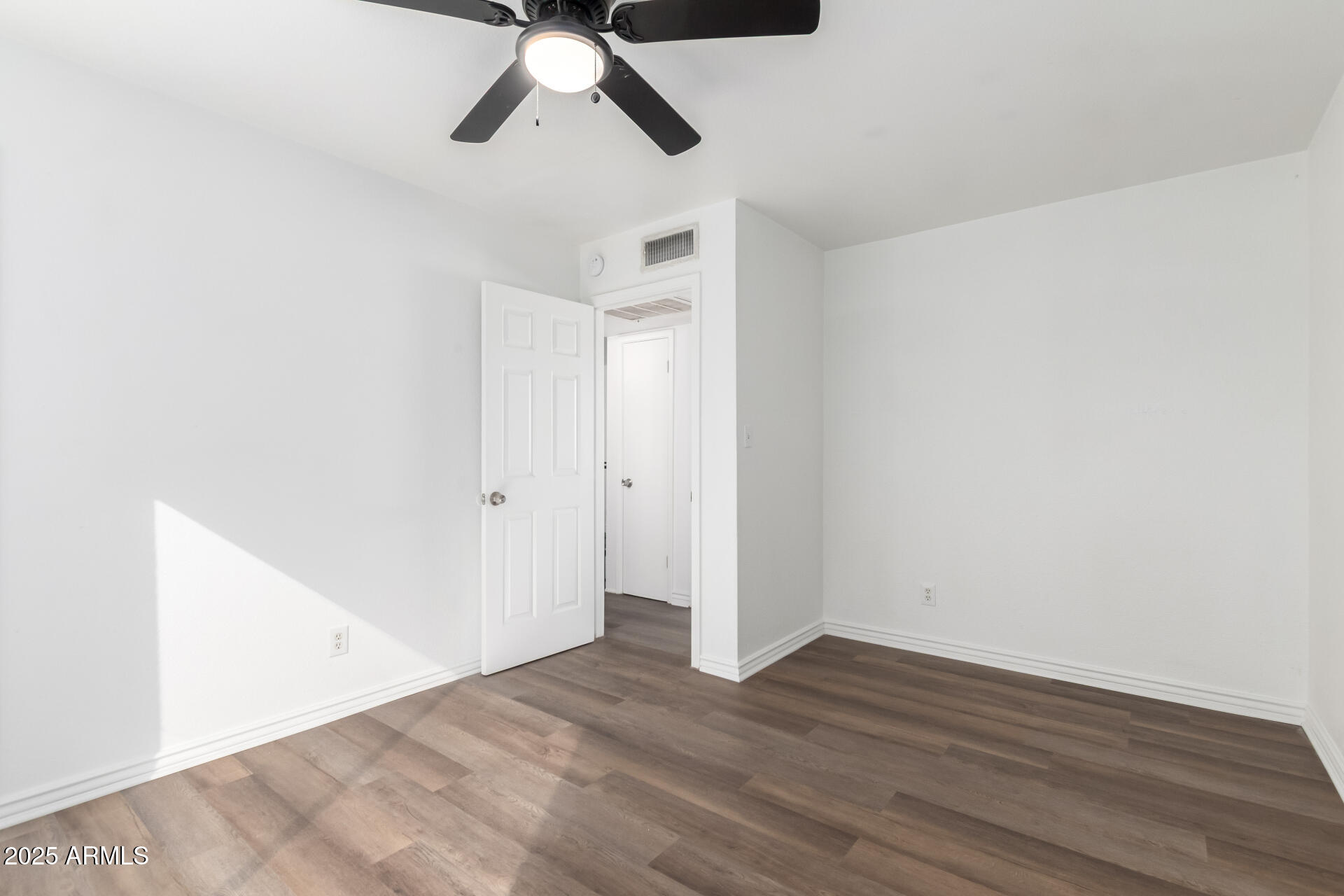 7613 West Flower Street Phoenix, AZ 85033 - Photo 22 of 48 23 Flower