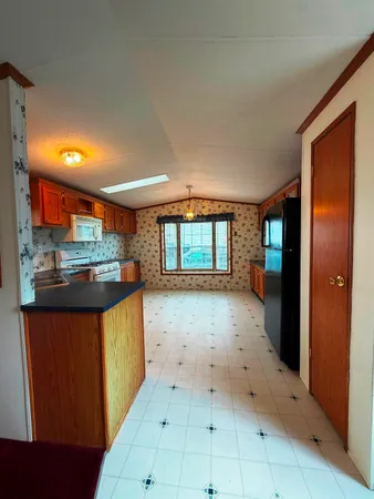 $110,000 | 6 Hilltop Manor Mobile Home Park, Littleton, NH 03561