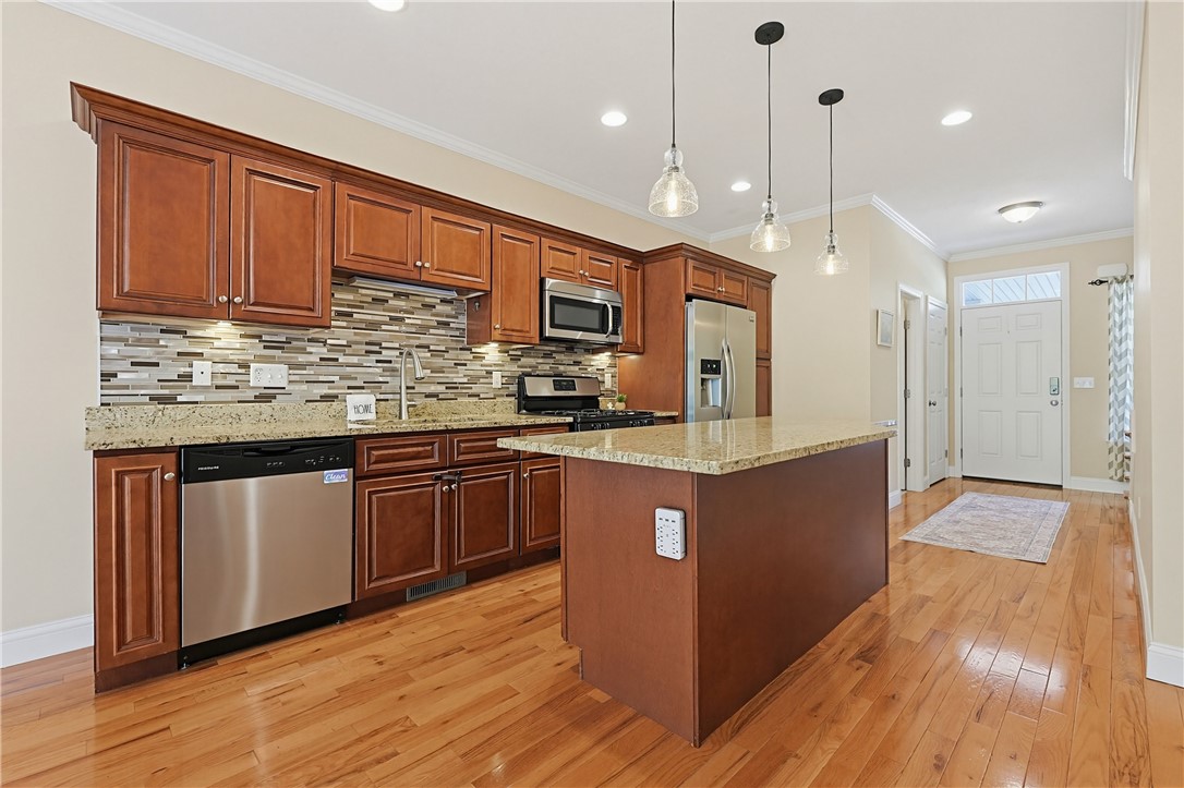 164 Bear Hill Road, Unit 19 Cumberland, RI 02864 - Photo 6 of 37