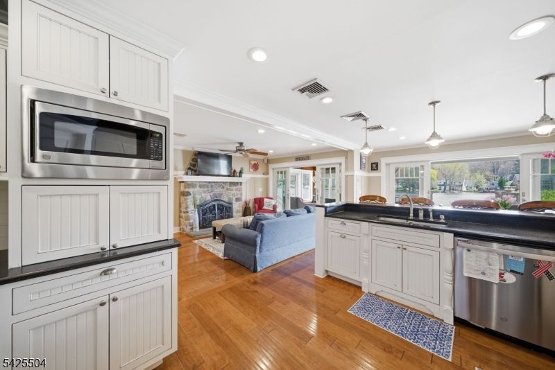 84 West Shore Road Denville, NJ 07834 - Photo 14 of 50