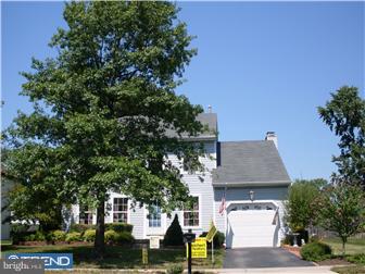 32 London Road Burlington, NJ 08016 - Photo 1 of 10 Exterior Front