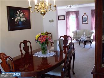 32 London Road Burlington, NJ 08016 - Photo 5 of 10 Dining Room