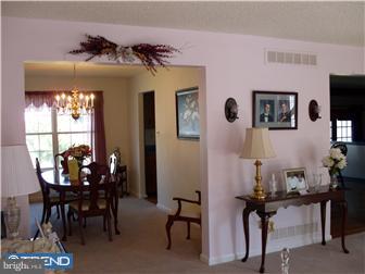 32 London Road Burlington, NJ 08016 - Photo 6 of 10 Dining Room
