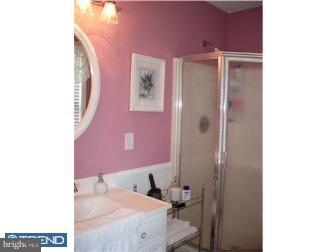 32 London Road Burlington, NJ 08016 - Photo 9 of 10 Bathroom
