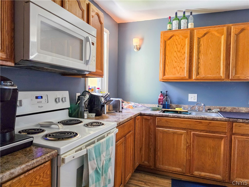 707 West Dominick Street Rome, NY 13440 - Photo 20 of 31 Apt #2 Kitchen