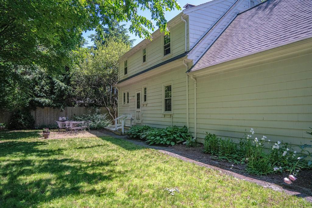 6 Manning Street Needham, MA 02494 - Photo 4 of 16 Gallery Image 4