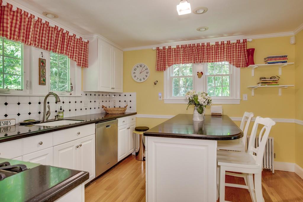 6 Manning Street Needham, MA 02494 - Photo 8 of 16 Gallery Image 8