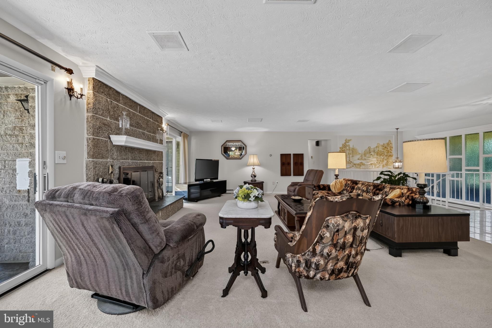 4212 Dustin Road Burtonsville, MD 20866 - Photo 13 of 65 Spacious living area with natural light.