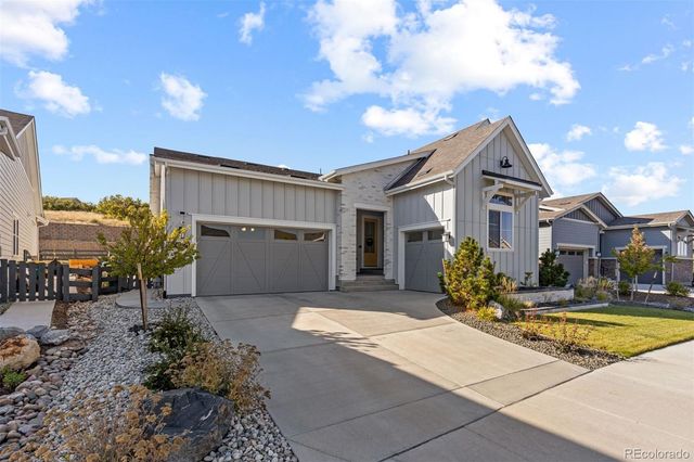 a view of a house with entertaining space