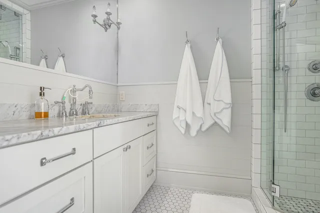 $1,695,000 | 3667 East U Avenue, Vicksburg, MI 49097