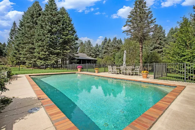 $1,695,000 | 3667 East U Avenue, Vicksburg, MI 49097