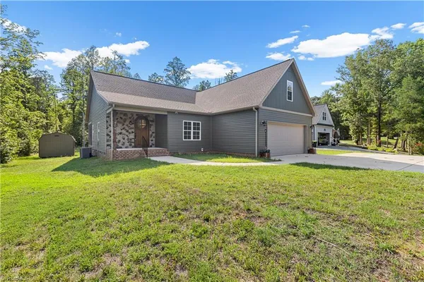 $560,000 | 4045 Clapp Mill Road, Burlington, NC 27215