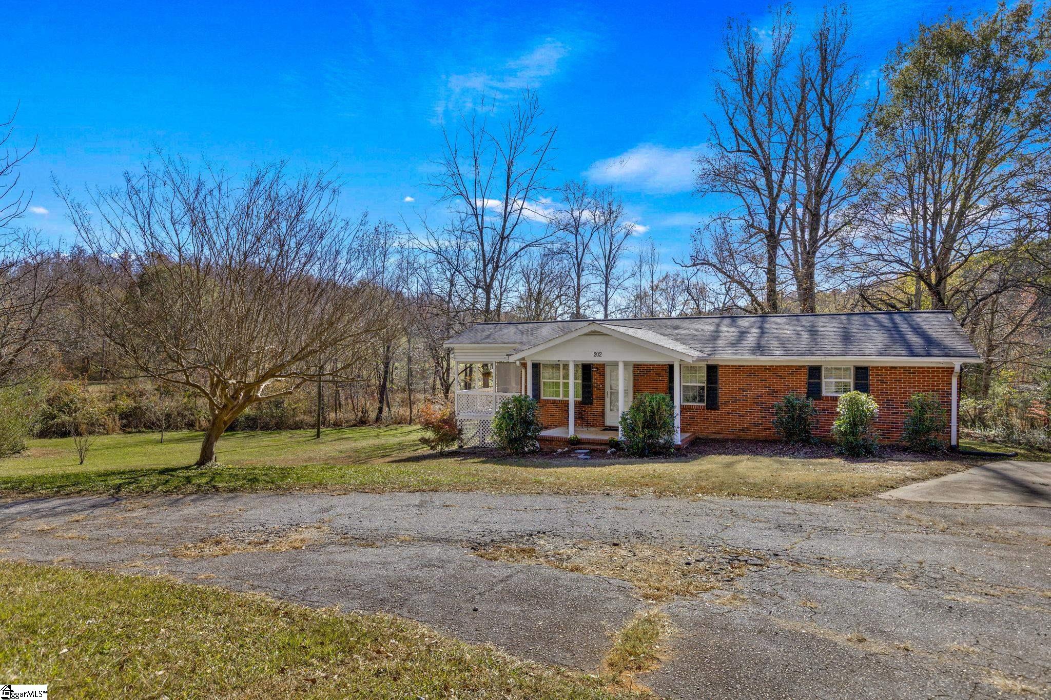 202 Cove Creek Road Pickens, SC 29671 - Photo 5 of 40