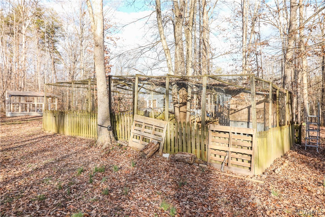 271 Raines Tavern Road Farmville, VA 23901 - Photo 36 of 44 Chicken Coop