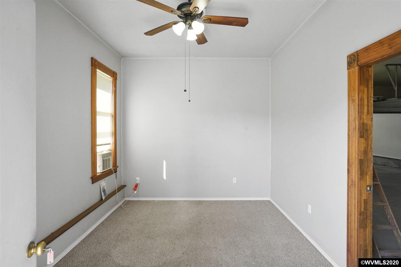 2020 Chase Loop Southwest Albany, OR 97321 - Photo 33 of 40 Gallery Image 33