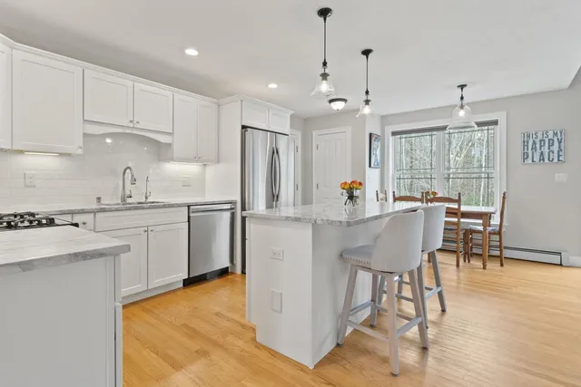 $749,900 | 3 Izzy Lane, Kittery, ME 03904