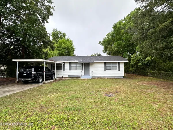 $1,625 | 555 Nightingale Street, Keystone Heights, FL 32656