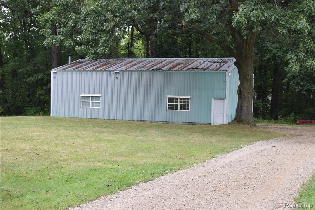 11715 Hibner Road Hartland, MI 48353 - Photo 14 of 47 15.JPG