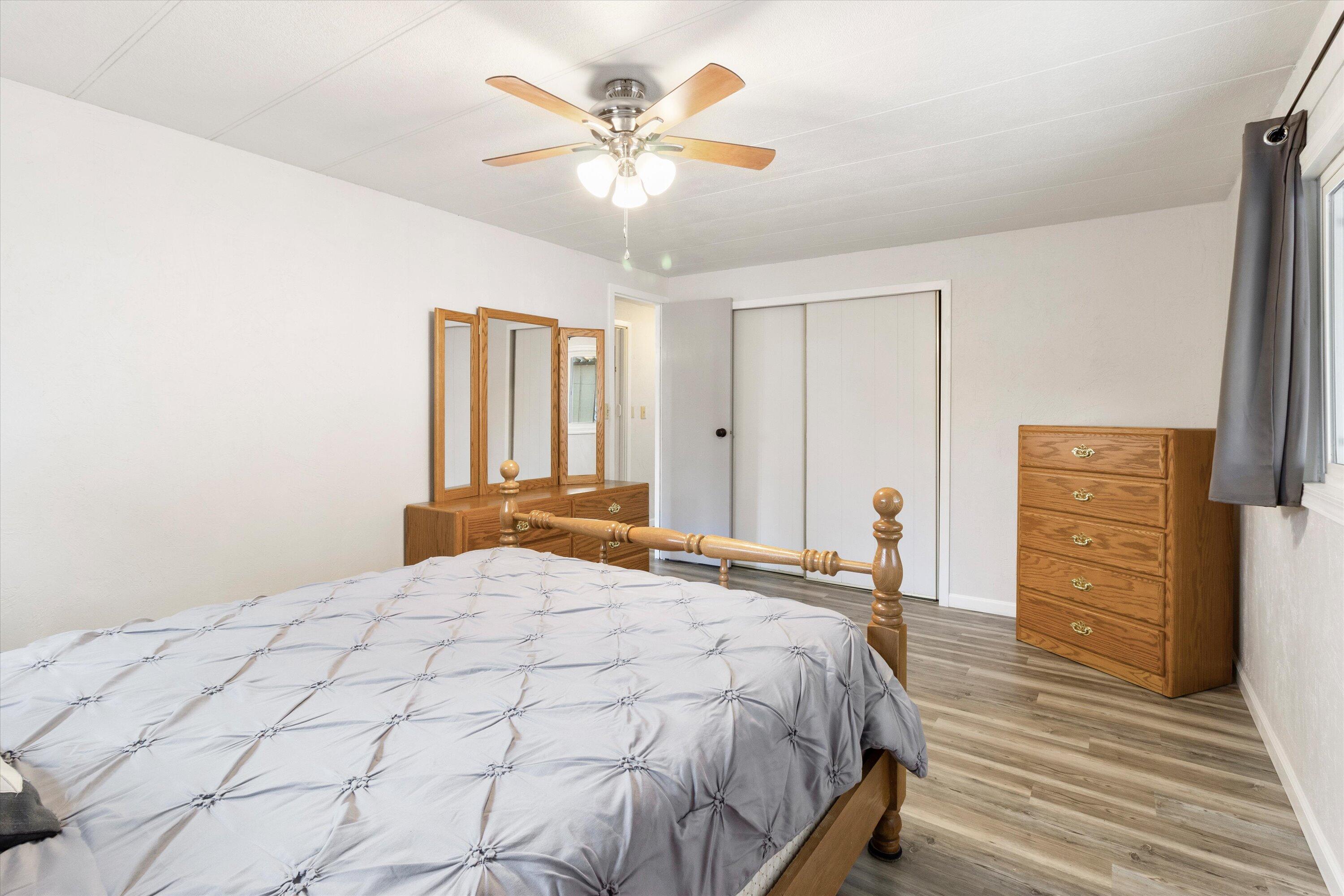 2252 Table Rock Road, Unit 9 Medford, OR 97501 - Photo 17 of 27 17-2252 Table Rock Rd #9-17