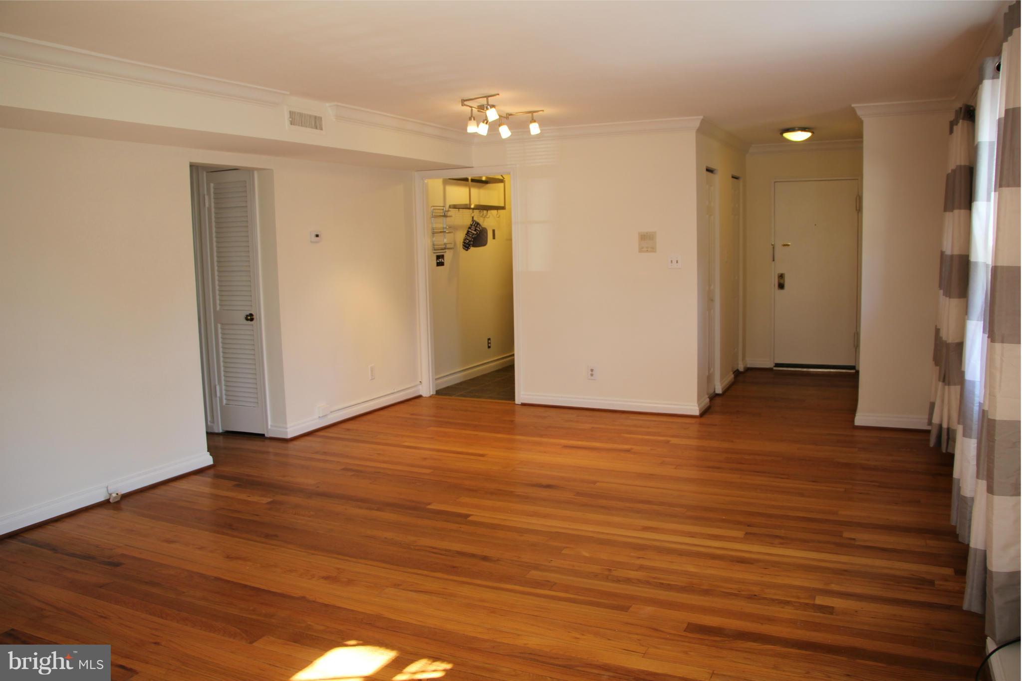 8207 Grubb Road, Unit 101 Silver Spring, MD 20910 - Photo 8 of 16 Living Room
