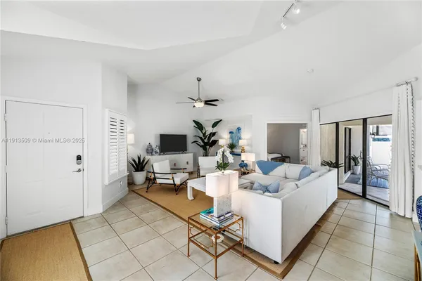 $6,000 | 701 Sea Oats Drive, Unit D1, Juno Beach, FL 33408