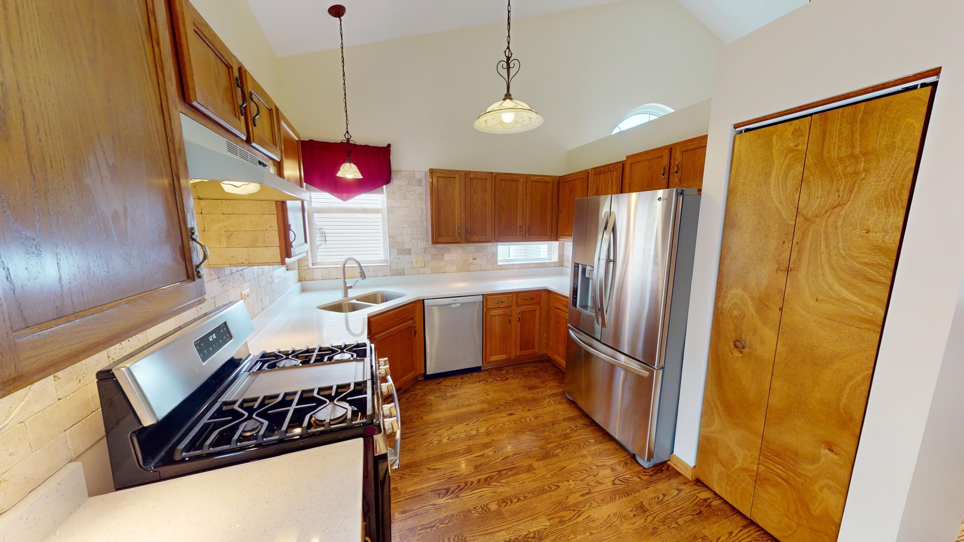 411 Windermere Way Lake In The Hills, IL 60156 - Photo 8 of 37