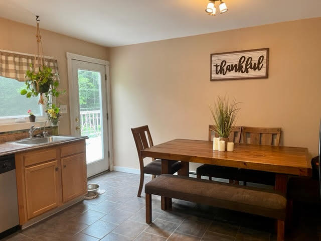 160 Lancaster Road Canaan, ME 04924 - Photo 10 of 46 Dining area