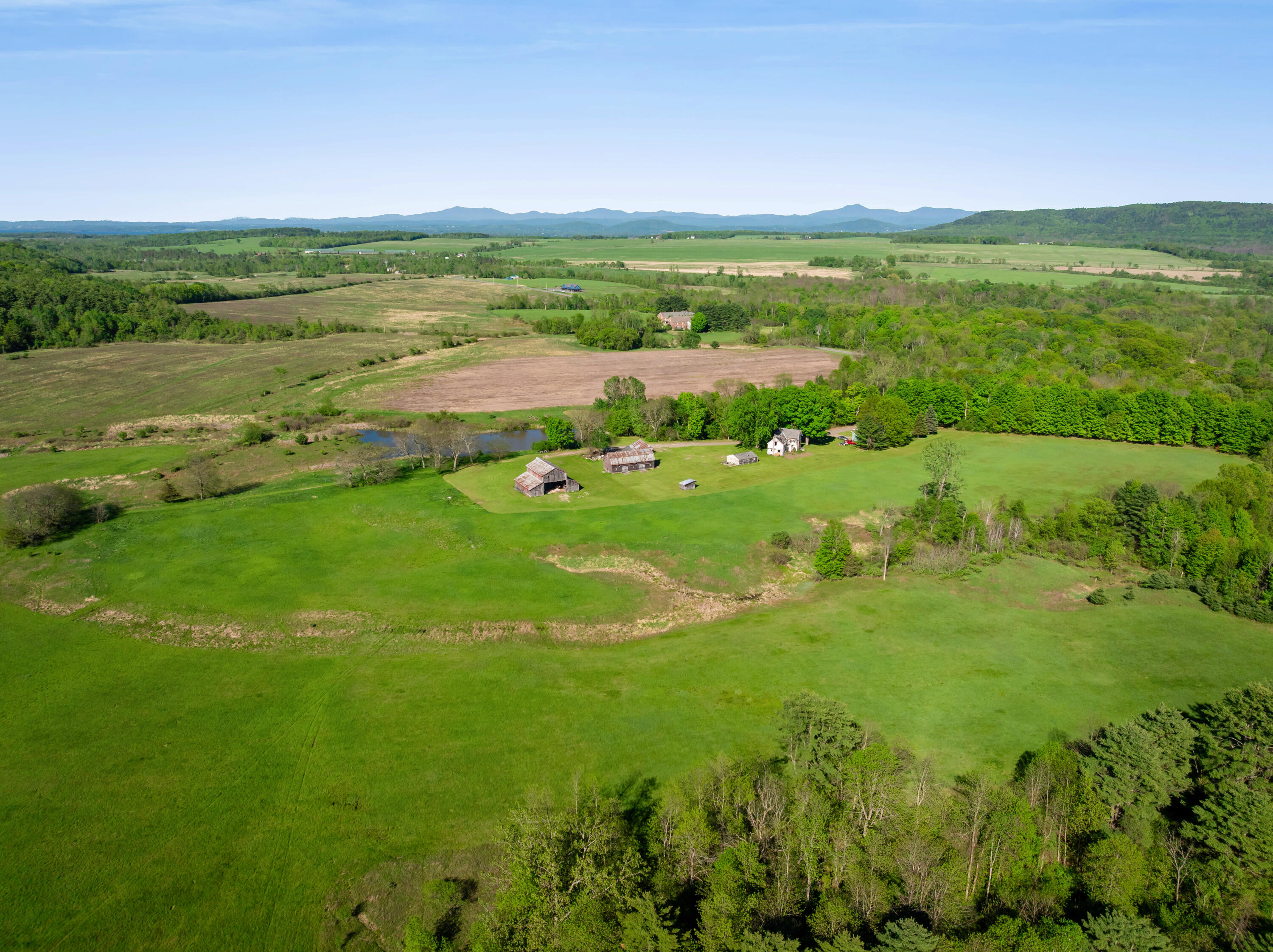 33 County Home Road Essex, NY 12936 - Photo 2 of 13